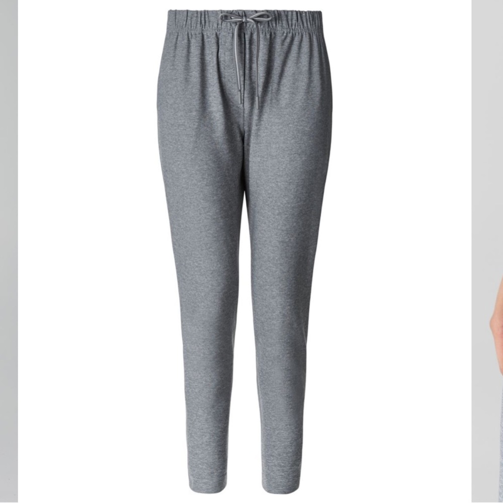 Lululemon Jet Crop slim pants. Size 6